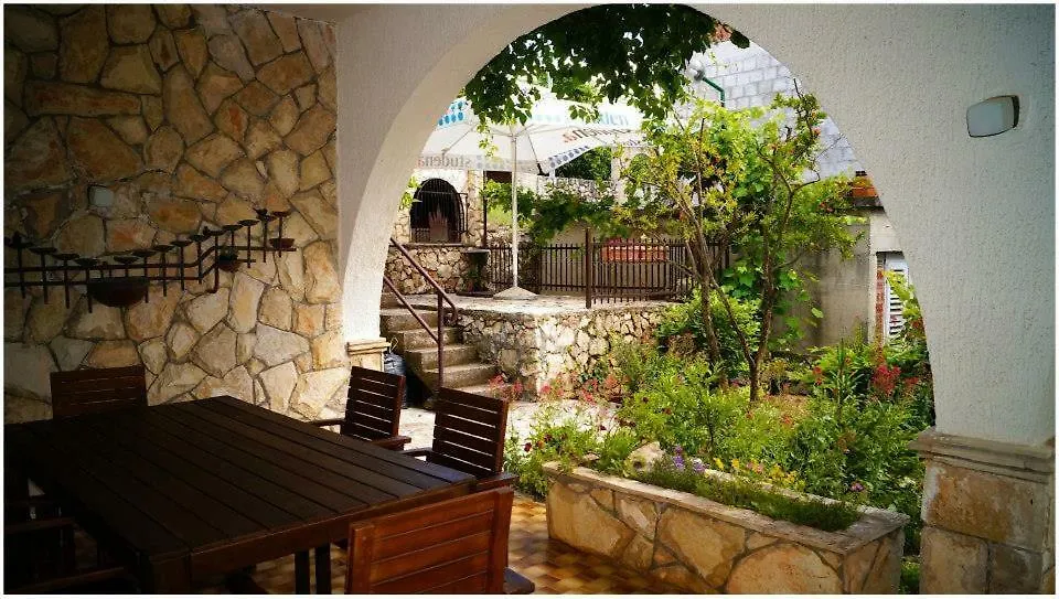 Apartment For 2 P. Trogir Croatia